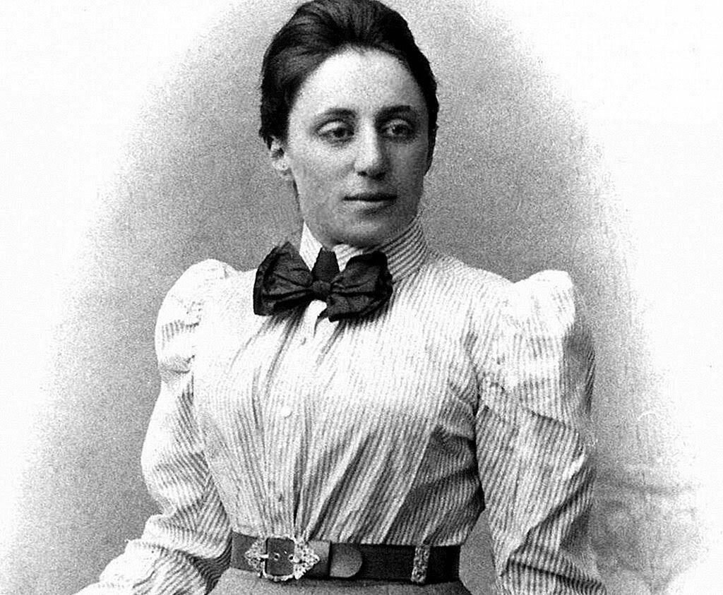 Эту женщину Эйнштейн считал одним из величайших творческих гениев математики Эту женщину Эйнштейн считал одним из величайших творческих гениев математики