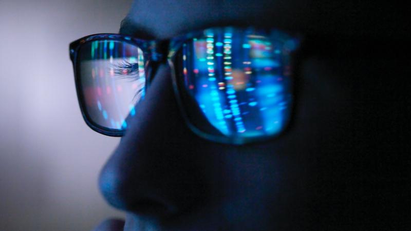 Нарушает ли синий свет биоритм человека?