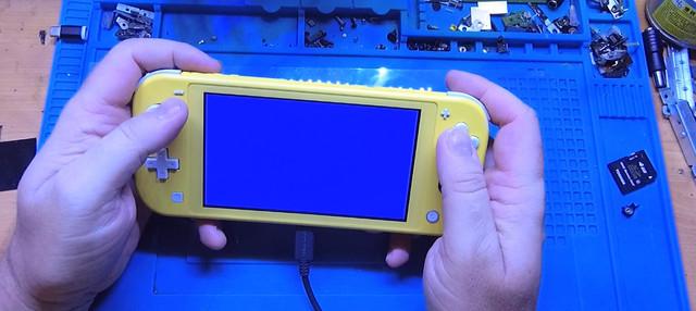 Опыт обмана продавца и починки процессора в новом ремонте Nintendo Switch Lite