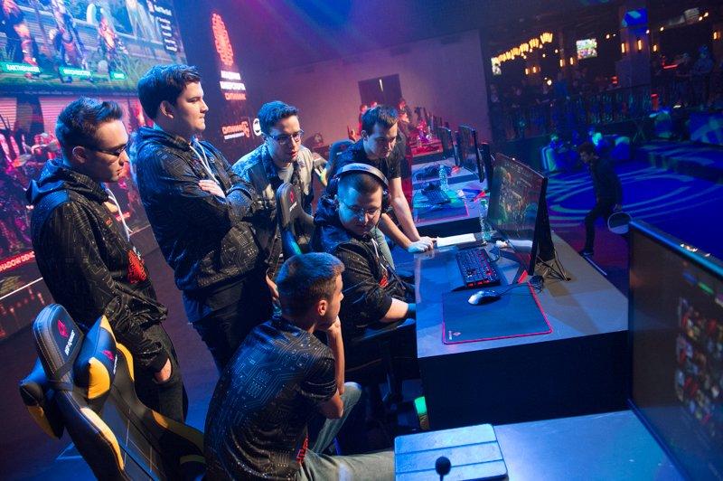 Девять выпусков «Академии Киберспорта СИТИЛИНК» собрали 3 млн просмотров на Youtube