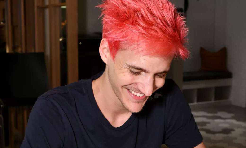 Ninja объяснил, почему он не играет с девушками-геймерами. Чего боится популярный стример?