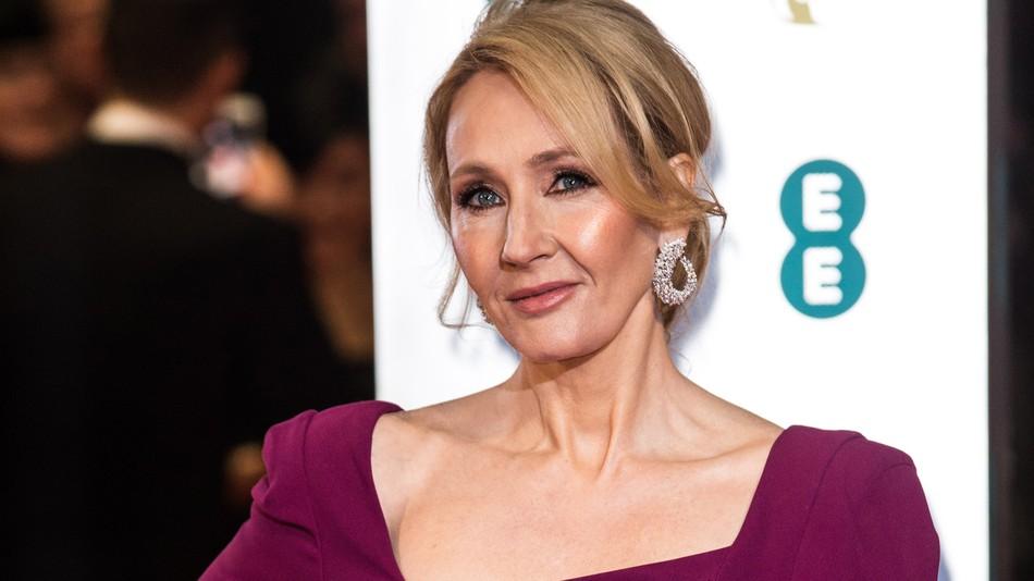 Дж. К. Роулинг снова извинилась за убийство персонажа «Гарри Поттера»