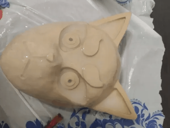 Застывший силикон. Ниже сама силиконовая форма, о ней я подробно расскажу чуть ниже и еще пару моментов связанных с этапом создания кожуха