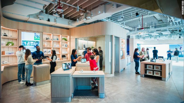 Это не Apple Store. Это — Meta Store Это не Apple Store. Это — Meta Store