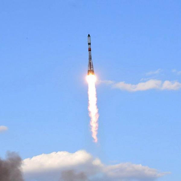 Космический аппарат «Амур-СПГ» стремится превзойти американскую ракету Falcon 9. Первую ступень «Амура» планируется использовать более 50 раз, сообщают в «Роскосмосе